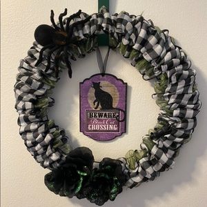 Holiday wreath